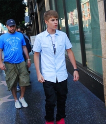 Billy's Hot Picks 736 Justin Beiber 583deb0343263.jpg