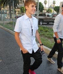 Billy's Hot Picks 736 Justin Beiber 583deb045f98c.jpg