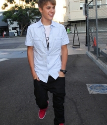 Billy's Hot Picks 736 Justin Beiber 583deb05657f7.jpg