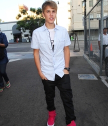 Billy's Hot Picks 736 Justin Beiber 583deb0666bcb.jpg