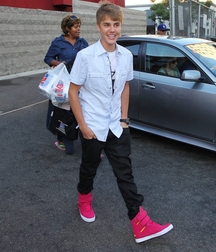 Billy's Hot Picks 736 Justin Beiber 583deb0a050d8.jpg