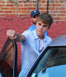 Billy's Hot Picks 736 Justin Beiber 583deb0f778c5.jpg