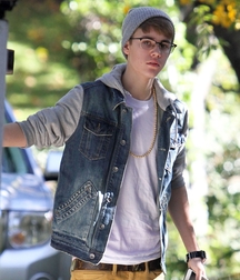 Billy's Hot Picks 736 Justin Beiber 583deb113bba2.jpg