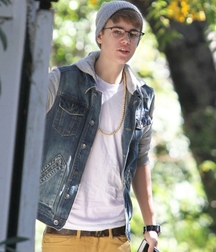 Billy's Hot Picks 736 Justin Beiber 583deb1a9dfed.jpg