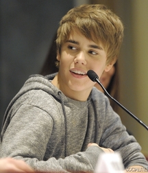 Billy's Hot Picks 737 Justin Beiber 583deb5328123.jpg