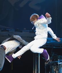Billy's Hot Picks 737 Justin Beiber 583deb5a7c291.jpg