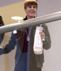 Billy's Hot Picks 737 Justin Beiber 583deb654b396.jpg