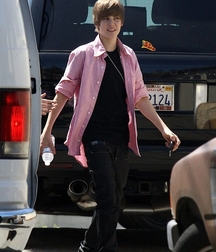 Billy's Hot Picks 737 Justin Beiber 583deb6843adc.jpg
