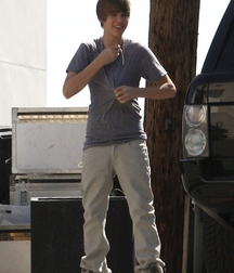 Billy's Hot Picks 737 Justin Beiber 583deb6b7d4e8.jpg