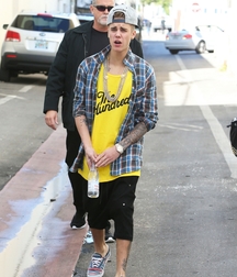 Billy's Hot Picks 737 Justin Beiber 583deb6daef4f.jpg