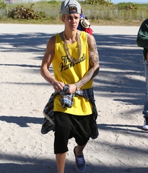 Billy's Hot Picks 737 Justin Beiber 583deb70bfd0d.jpg
