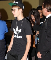 Billy's Hot Picks 738 Justin Beiber 583deb96042fe.jpg
