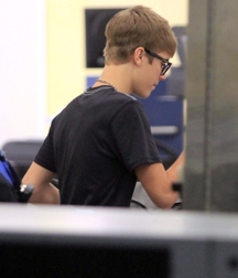 Billy's Hot Picks 738 Justin Beiber 583deb9a5f3e0.jpg