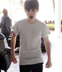 Billy's Hot Picks 738 Justin Beiber 583deba940fb8.jpg