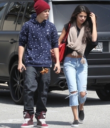 Billy's Hot Picks 738 Justin Beiber 583debadc2457.jpg