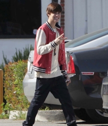 Billy's Hot Picks 738 Justin Beiber 583debb6a121f.jpg