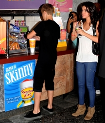 Billy's Hot Picks 740 Justin Beiber 583debeeab22c.jpg