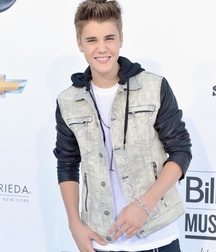 Billy's Hot Picks 740 Justin Beiber 583debfc740f5.jpg