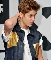 Billy's Hot Picks 740 Justin Beiber 583debfe95180.jpg