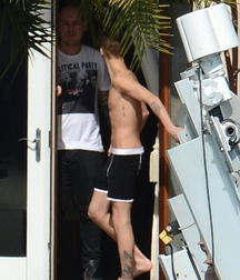 Billy's Hot Picks 740 Justin Beiber 583dec0224ea8.jpg