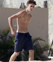 Billy's Hot Picks 740 Justin Beiber 583dec136e850.jpg