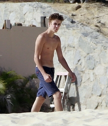 Billy's Hot Picks 740 Justin Beiber 583dec14aa9a8.jpg
