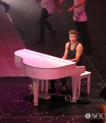 Billy's Hot Picks 740 Justin Beiber 583dec159f2fe.jpg