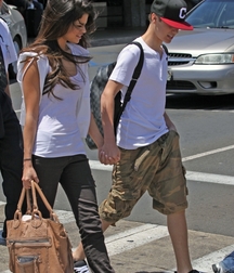 Billy's Hot Picks 740 Justin Beiber 583dec1c5134b.jpg