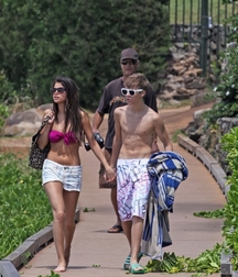 Billy's Hot Picks 739 Justin Beiber 583dec512ebc3.jpg