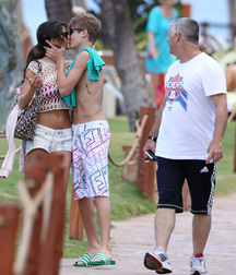 Billy's Hot Picks 739 Justin Beiber 583dec5ce801b.jpg