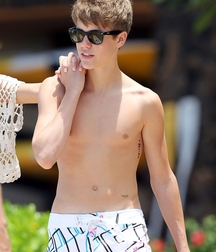Billy's Hot Picks 739 Justin Beiber 583dec6981b0d.jpg