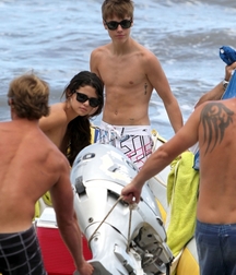 Billy's Hot Picks 739 Justin Beiber 583dec6e6dcd3.jpg
