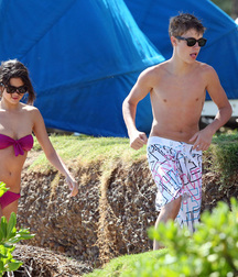Billy's Hot Picks 745 JB Shirtless 583df2b3e76c6.jpg