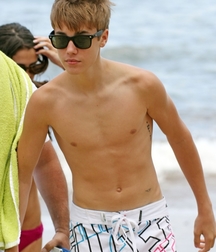 Billy's Hot Picks 745 JB Shirtless 583df2be3b715.jpg