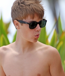 Billy's Hot Picks 745 JB Shirtless 583df2bf3bdcd.jpg