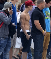 Billy's Hot Picks 745 JB Shirtless 583df2da439f4.jpg