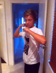 Billy's Hot Picks 760 Gifs 584762808e21f.gif