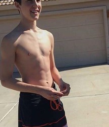 Billy's Hot Picks 825 Hunter Rowland 58aa3928e1489.jpg
