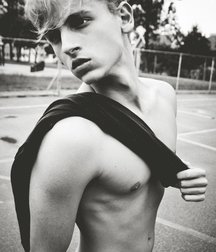 Billy's Hot Picks 914 Take your shirt off 5918acd433f3a.jpg