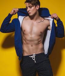 Billy's Hot Picks 944 592af5009ba09.jpg