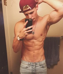 Billy's Hot Picks 946 Selfies 592dfe65de2c4.jpg