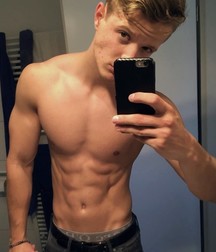 Billy's Hot Picks 946 Selfies 592dfe66a5db4.jpg