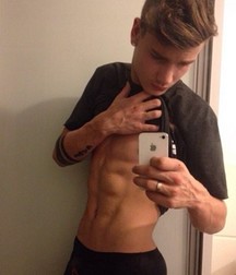Billy's Hot Picks 946 Selfies 592dfe77536cd.jpg