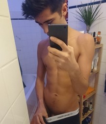 Billy's Hot Picks 946 Selfies 592dfe7dae4bf.jpg