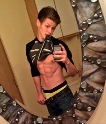 Billy's Hot Picks 946 Selfies 592dfe81a587c.jpg