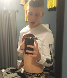 Billy's Hot Picks 946 Selfies 592dfe8f439fc.jpg