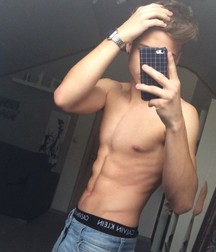 Billy's Hot Picks 946 Selfies 592dfe91aaa9a.jpg
