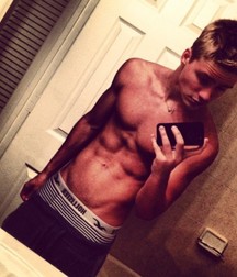 Billy's Hot Picks 946 Selfies 592dfe967796c.jpg