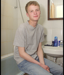 Cute Blond lad 5eb70c8718ff3.jpg