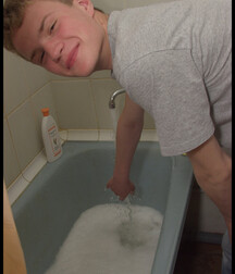 Cute Blond lad 5eb70ca3c8738.jpg